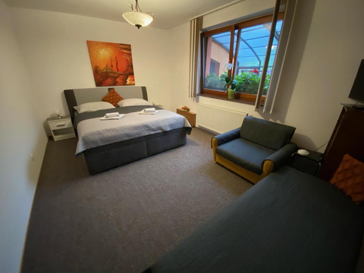Brezno 2 Izbovy Apartman Sabi Exteriér fotografie